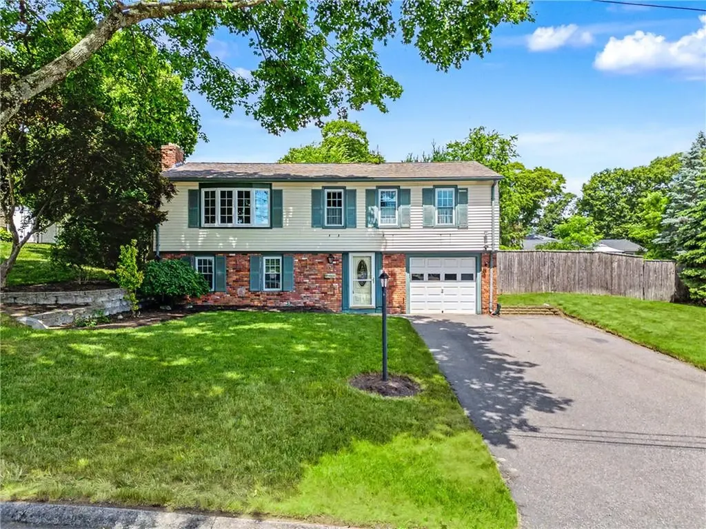 117 Larchmont Road Warwick RI 02886