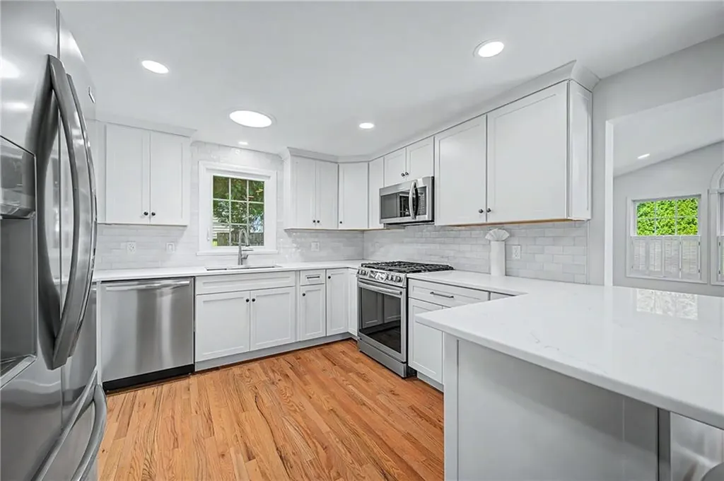 117 Larchmont Road Warwick RI 02886
