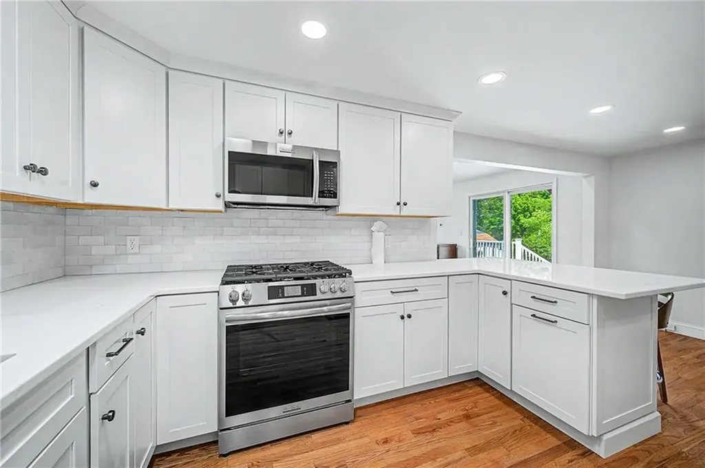 117 Larchmont Road Warwick RI 02886