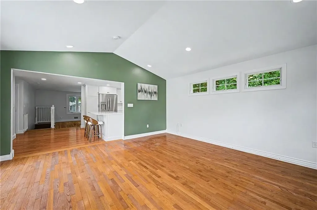 117 Larchmont Road Warwick RI 02886