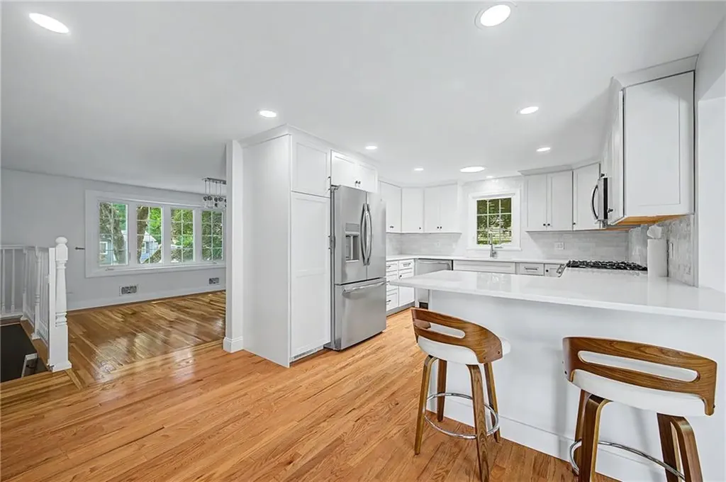 117 Larchmont Road Warwick RI 02886