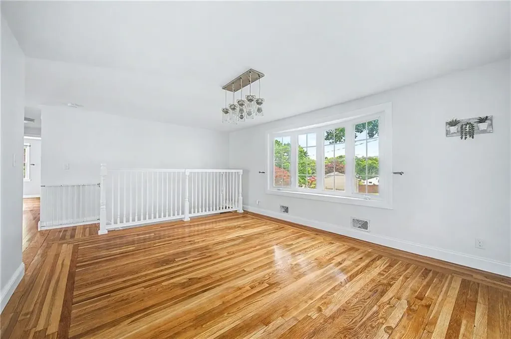117 Larchmont Road Warwick RI 02886