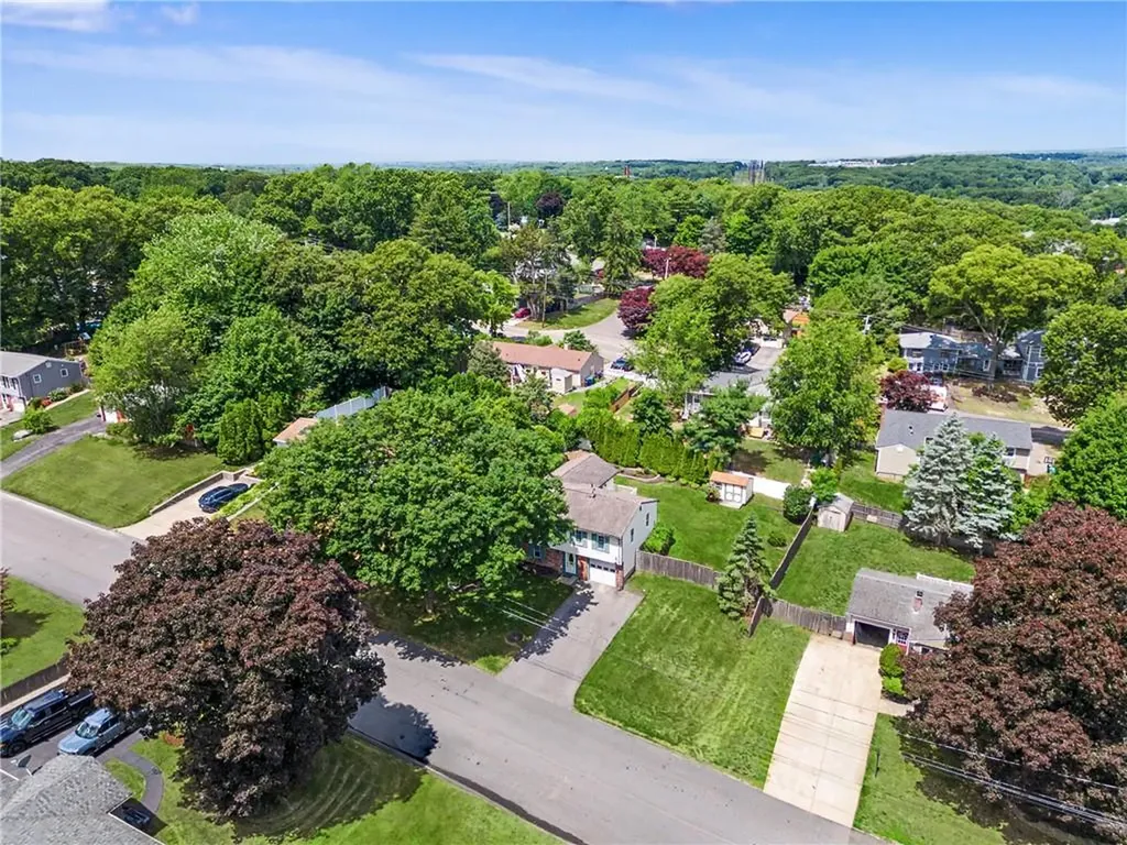 117 Larchmont Road Warwick RI 02886