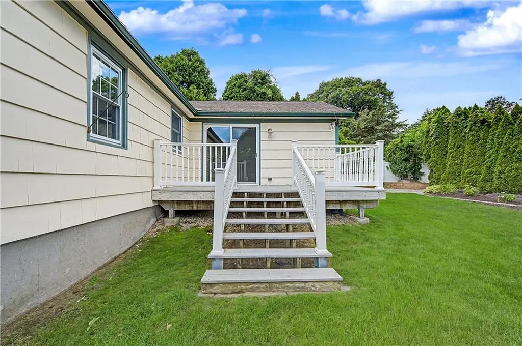 117 Larchmont Road Warwick RI 02886