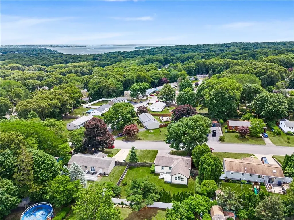 117 Larchmont Road Warwick RI 02886