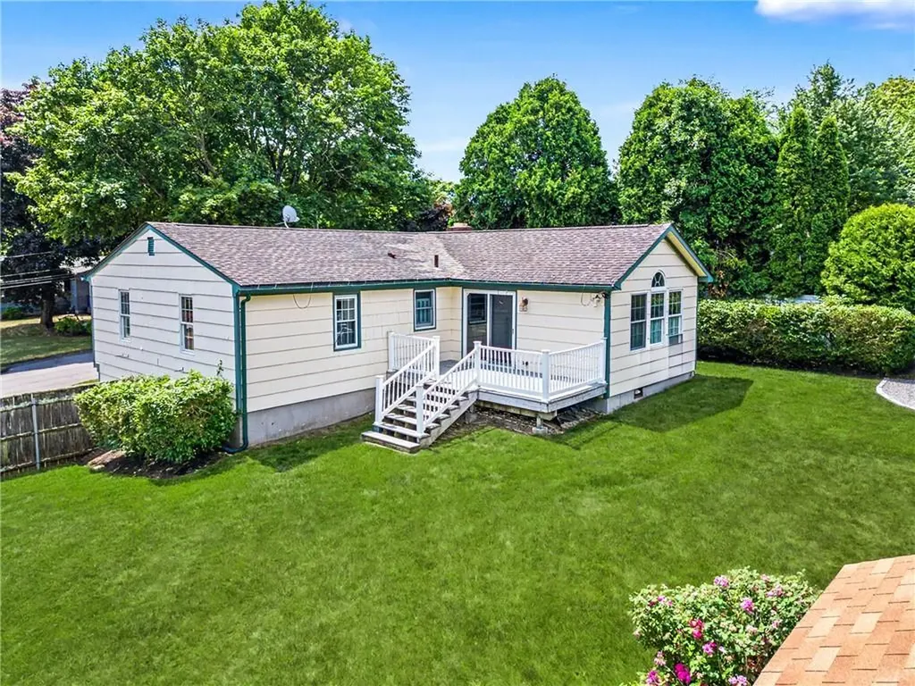 117 Larchmont Road Warwick RI 02886