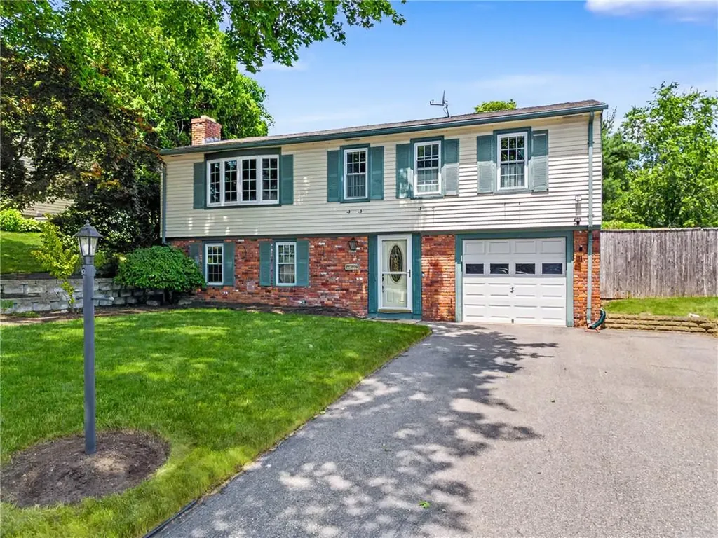 117 Larchmont Road Warwick RI 02886