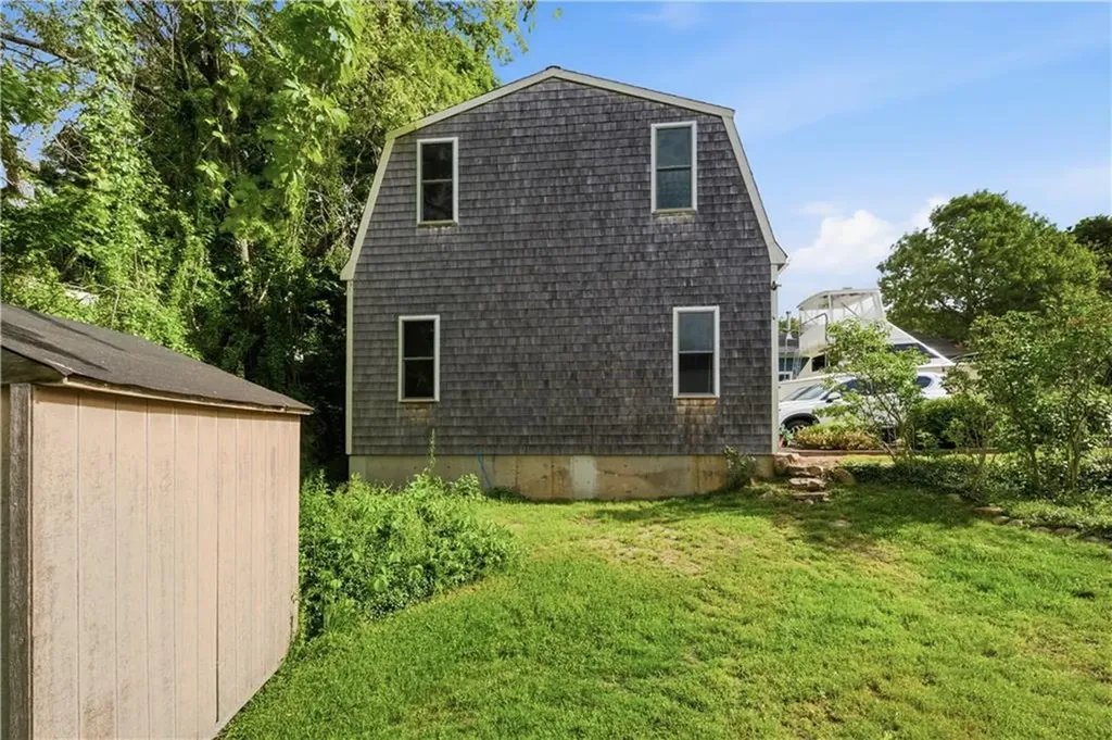 15 Kardway Street South Kingstown RI 02879