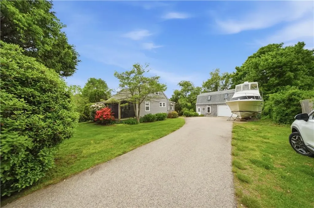 15 Kardway Street South Kingstown RI 02879