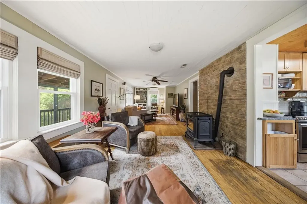 15 Kardway Street South Kingstown RI 02879