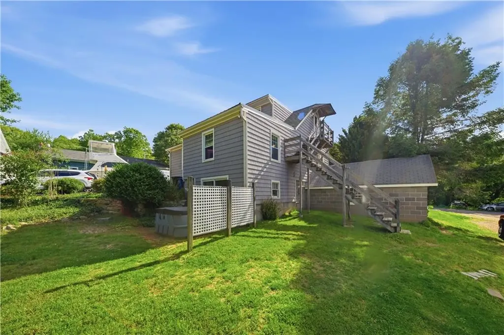 15 Kardway Street South Kingstown RI 02879