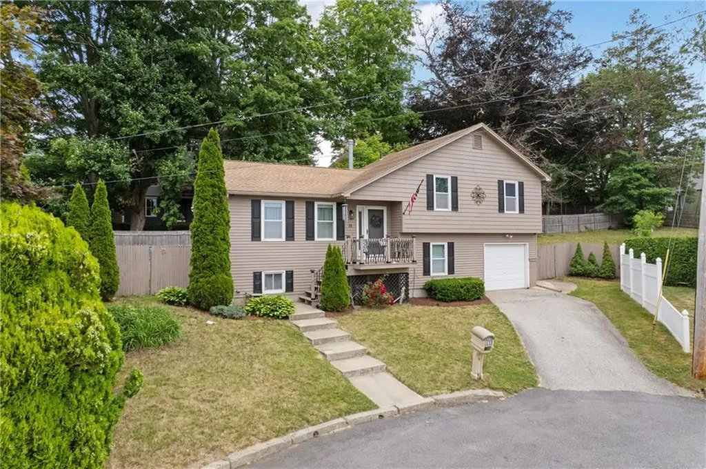 11 Damian Court North Providence RI 02911