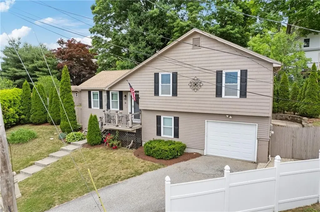 11 Damian Court North Providence RI 02911