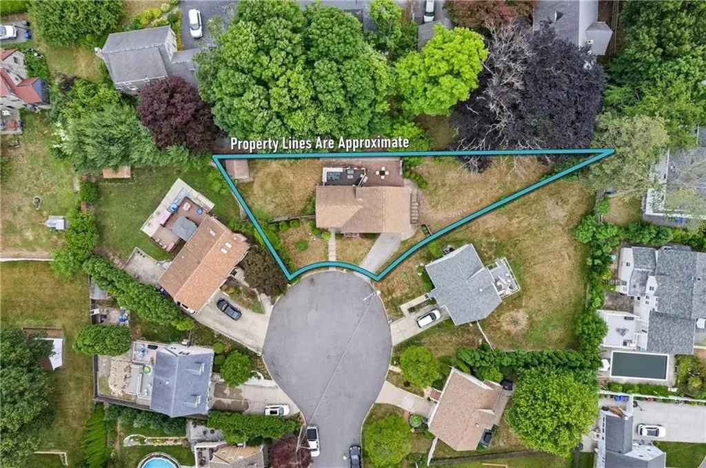11 Damian Court North Providence RI 02911