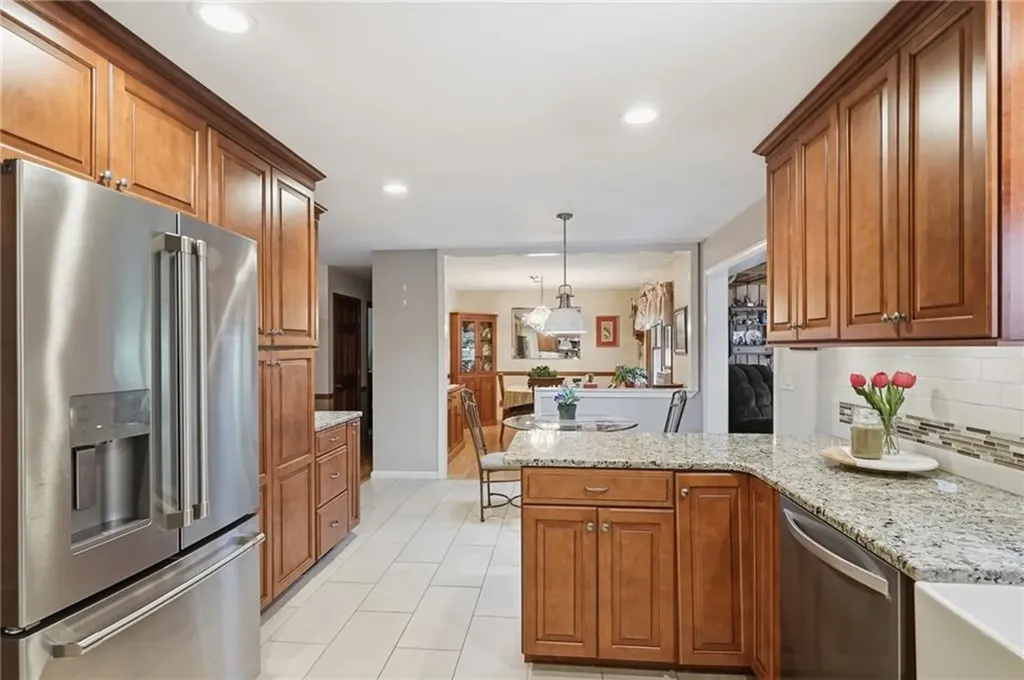 19 Mount Hygeia Road Foster RI 02825