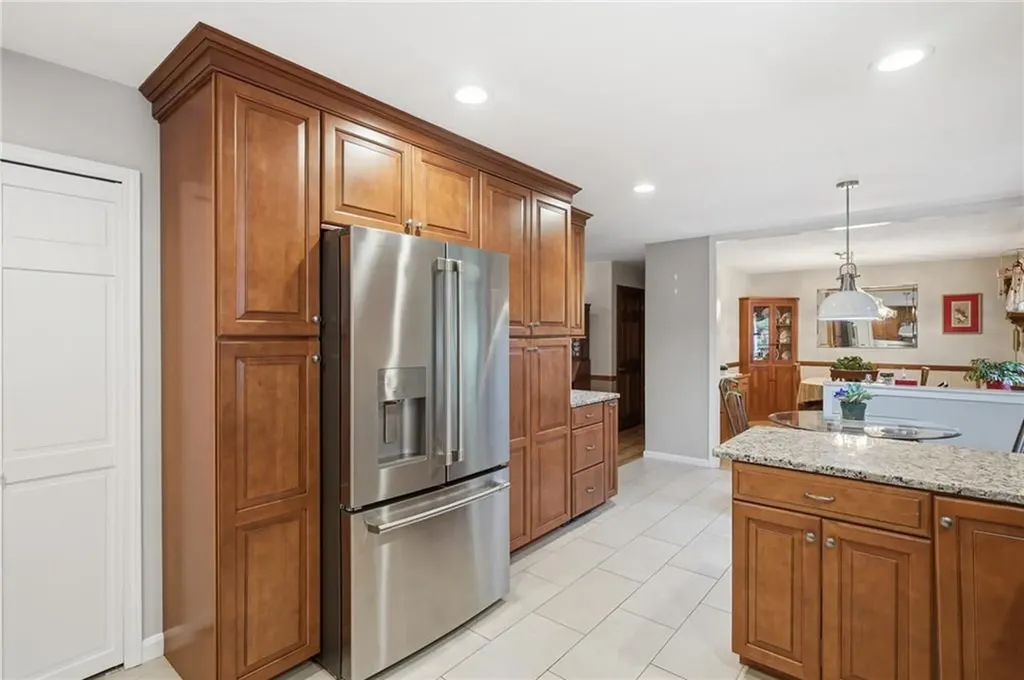 19 Mount Hygeia Road Foster RI 02825