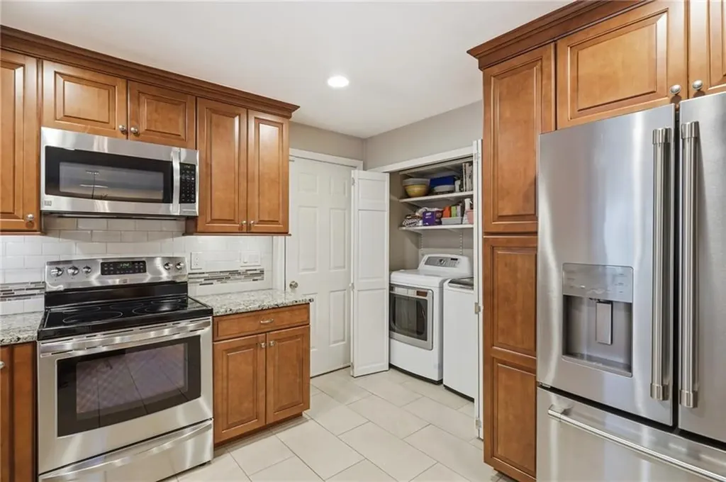 19 Mount Hygeia Road Foster RI 02825