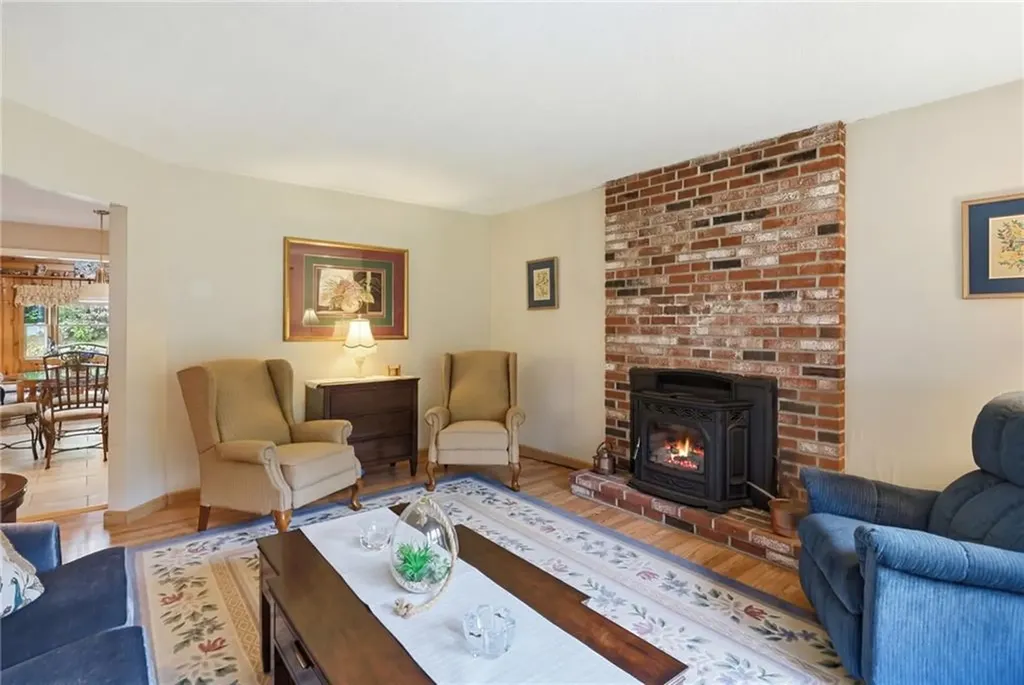 19 Mount Hygeia Road Foster RI 02825
