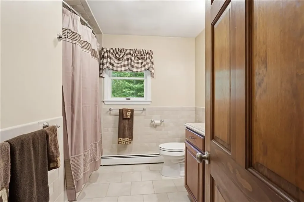 19 Mount Hygeia Road Foster RI 02825