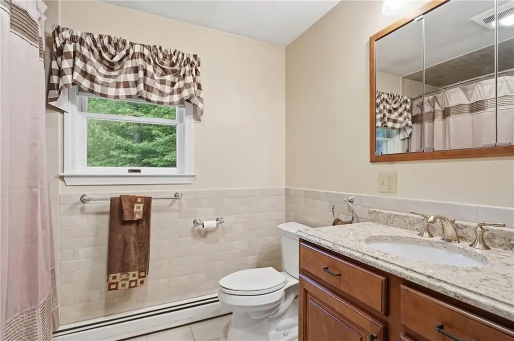 19 Mount Hygeia Road Foster RI 02825