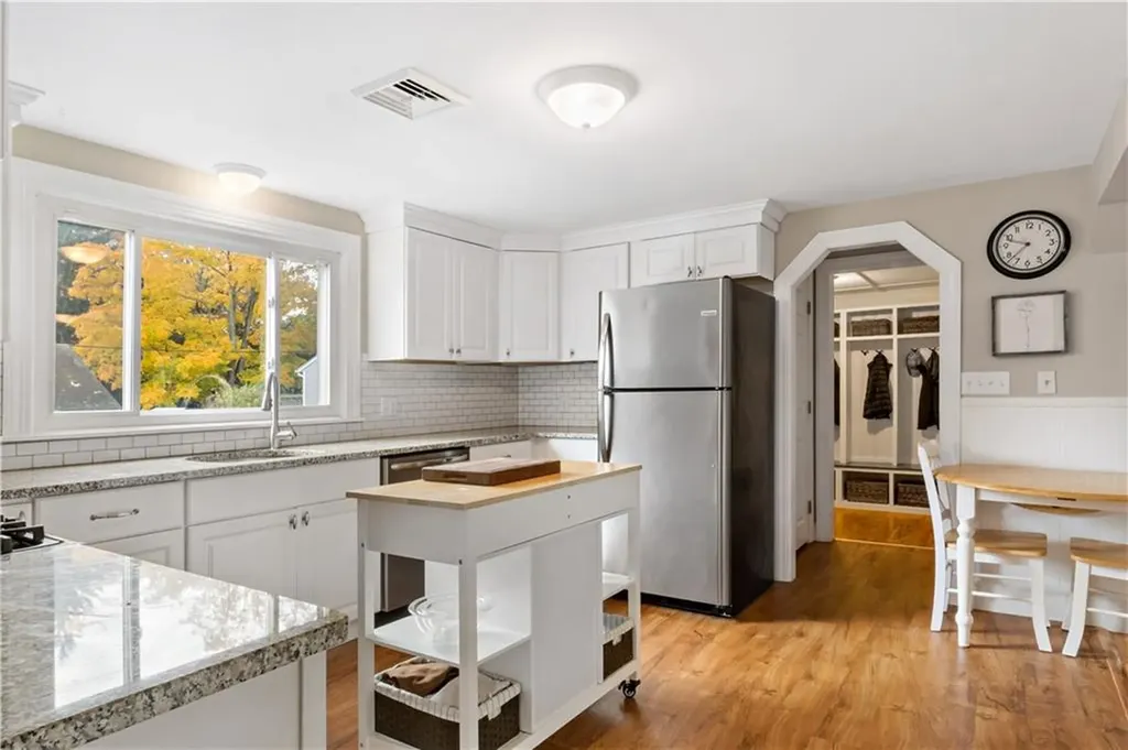 52 Merle Street Warwick RI 02889