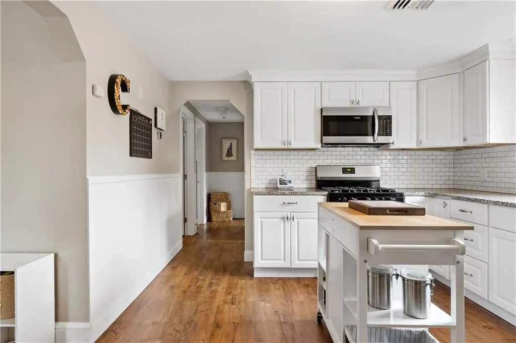 52 Merle Street Warwick RI 02889