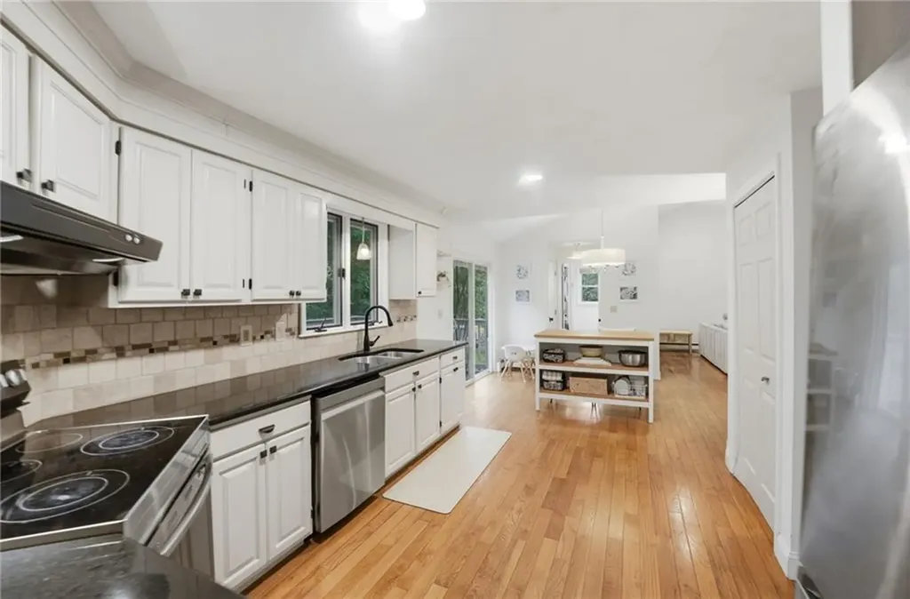 759 Woodward Road North Providence RI 02904