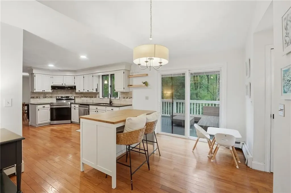 759 Woodward Road North Providence RI 02904