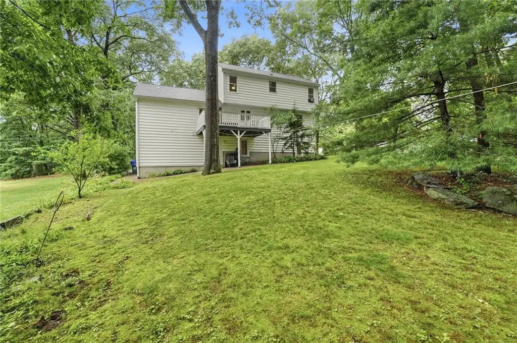 759 Woodward Road North Providence RI 02904
