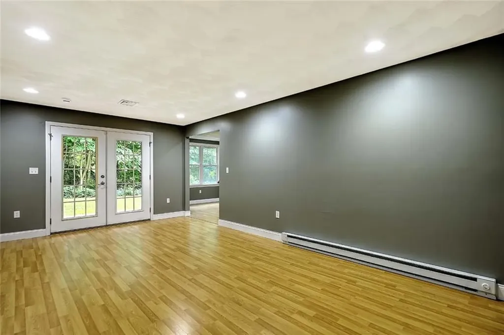 70 Turner Street Warwick RI 02886