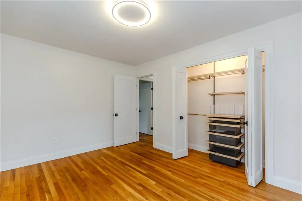 8 Barnes Street Smithfield RI 02828