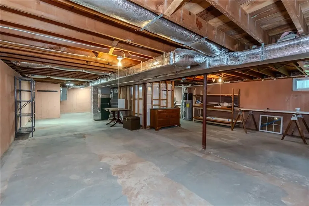 8 Barnes Street Smithfield RI 02828