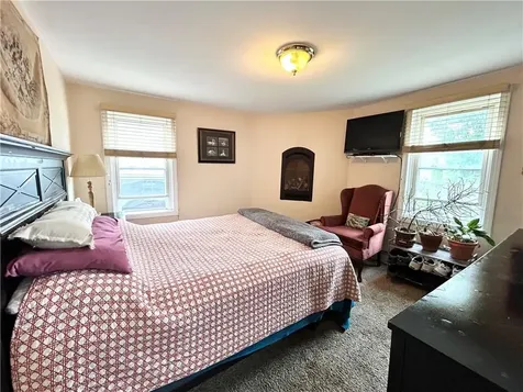 302 State Street Bristol RI 02809