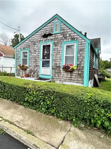 302 State Street Bristol RI 02809