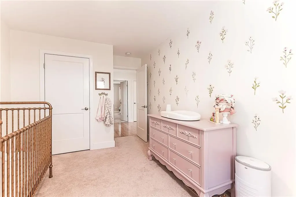 161 Graystone Street Warwick RI 02886