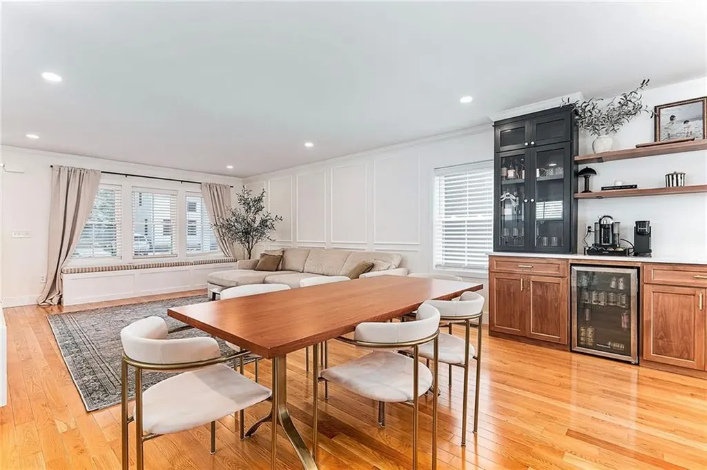 161 Graystone Street Warwick RI 02886
