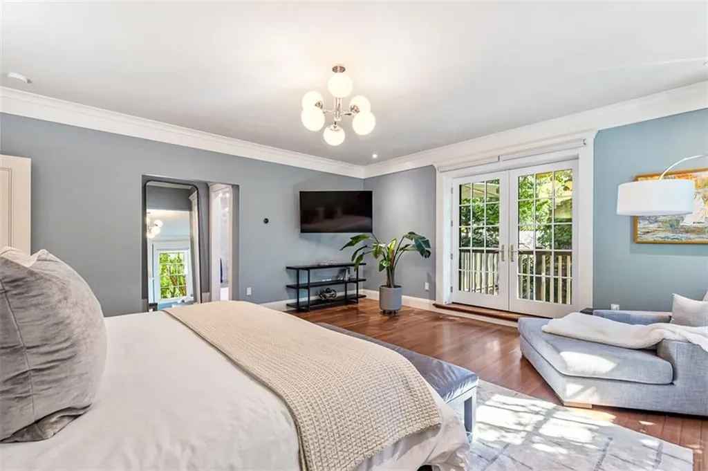 79 Clarendon Avenue Providence RI 02906