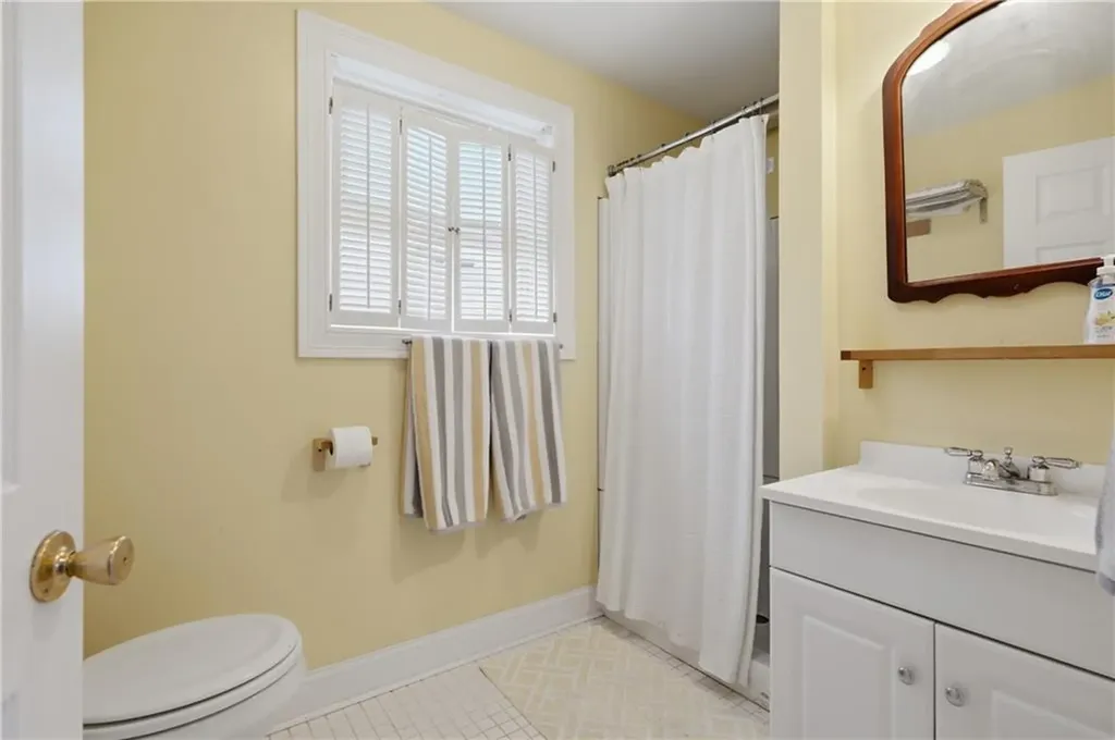 64 59 Burnside Avenue Narragansett RI 02882