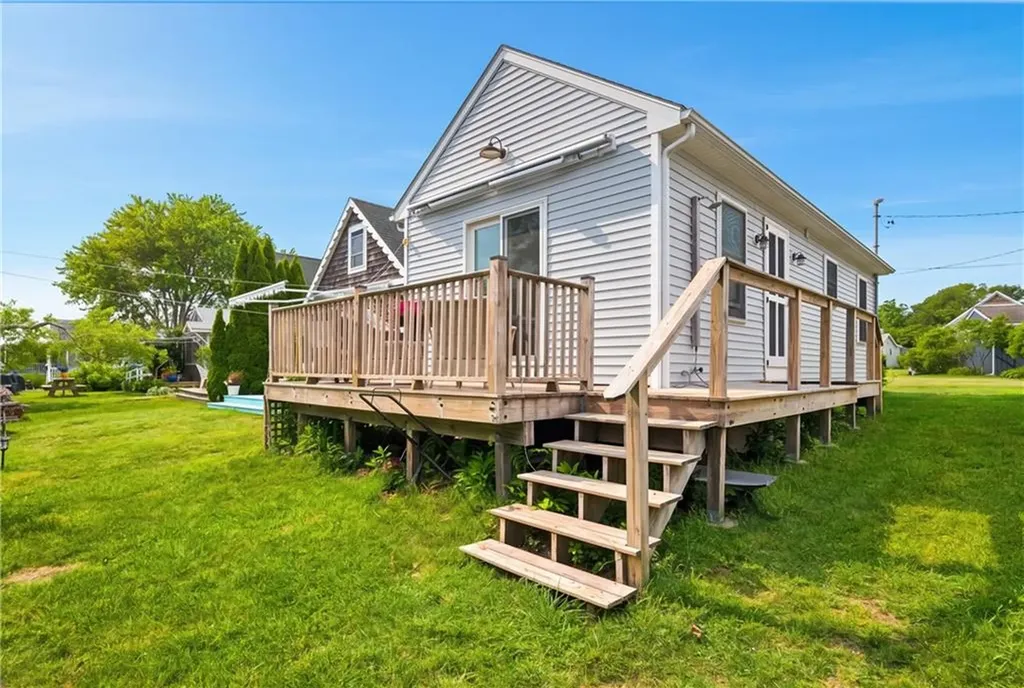 64 59 Burnside Avenue Narragansett RI 02882