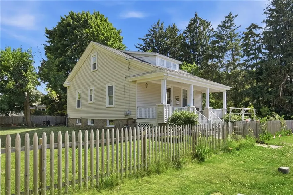 222 Harrison Avenue Warwick RI 02888