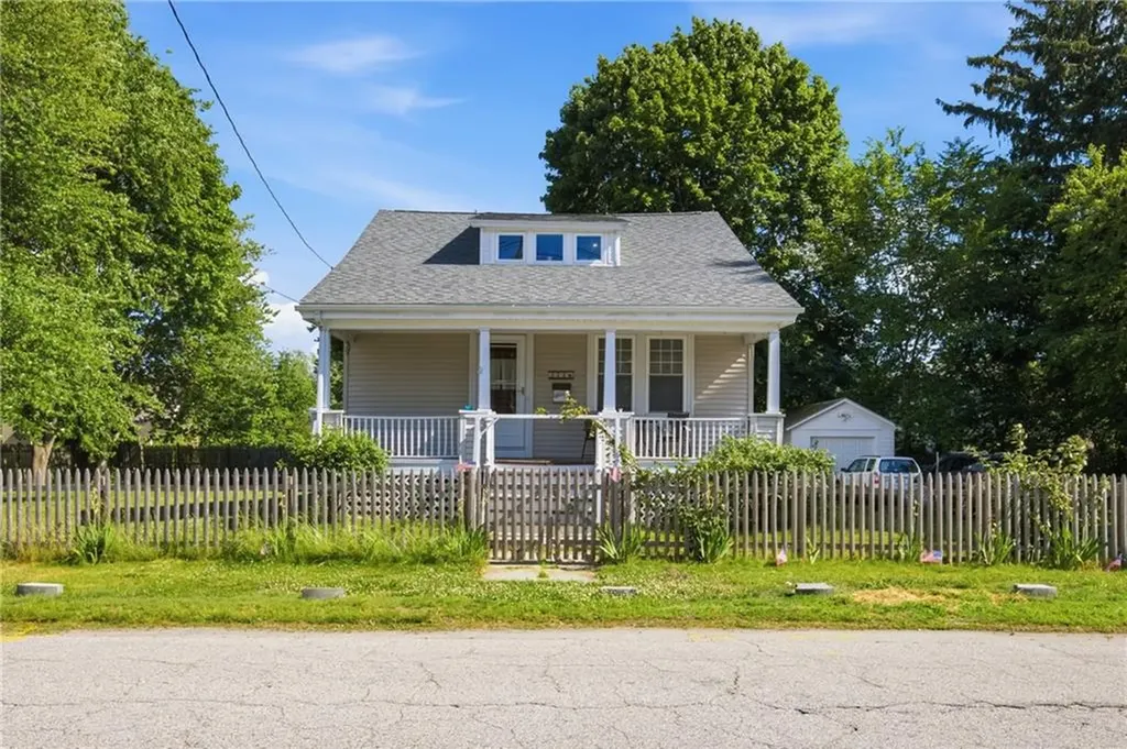 222 Harrison Avenue Warwick RI 02888
