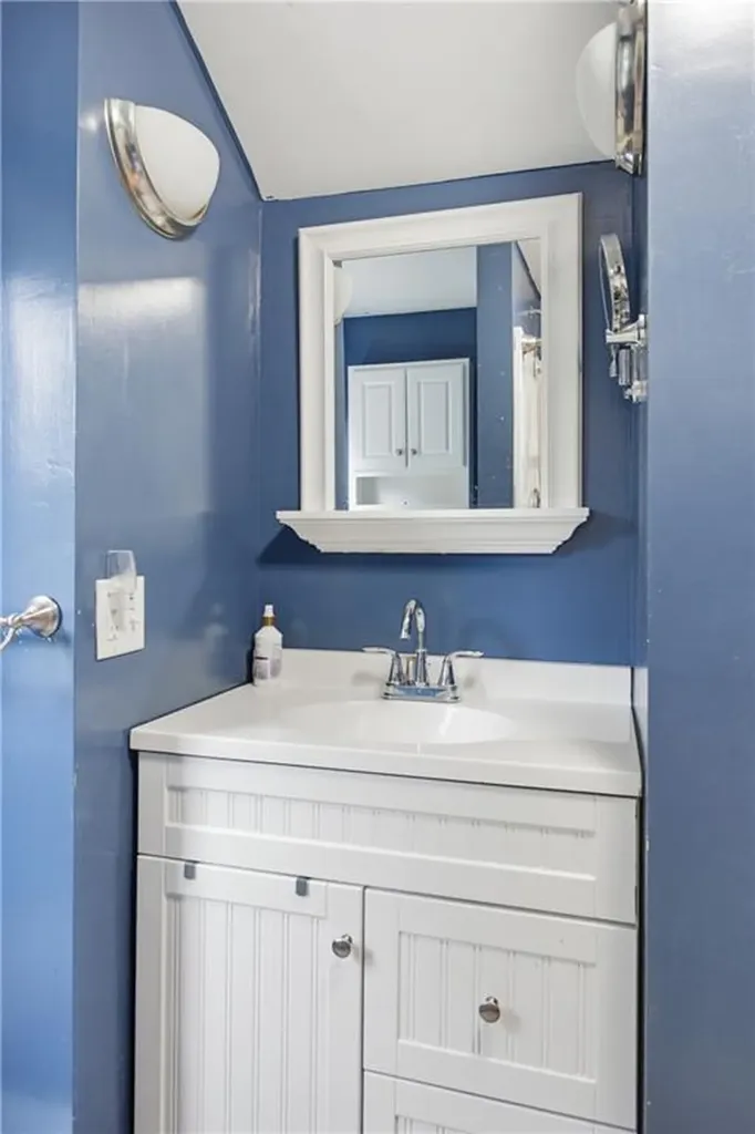 222 Harrison Avenue Warwick RI 02888