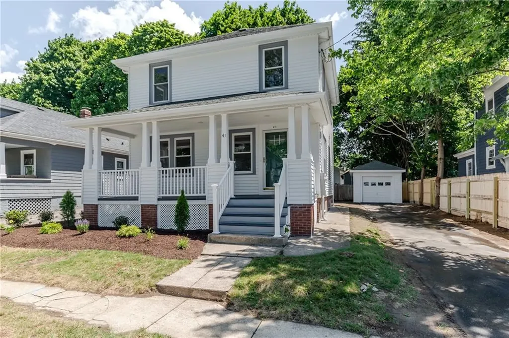 41 Wellesley Avenue North Providence RI 02911