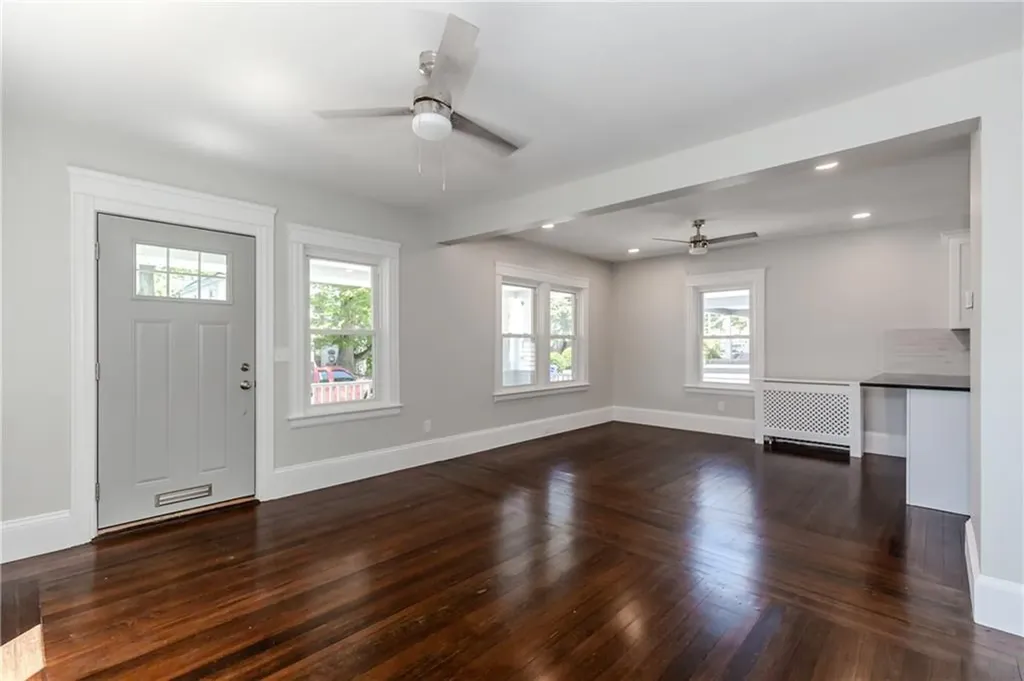 41 Wellesley Avenue North Providence RI 02911