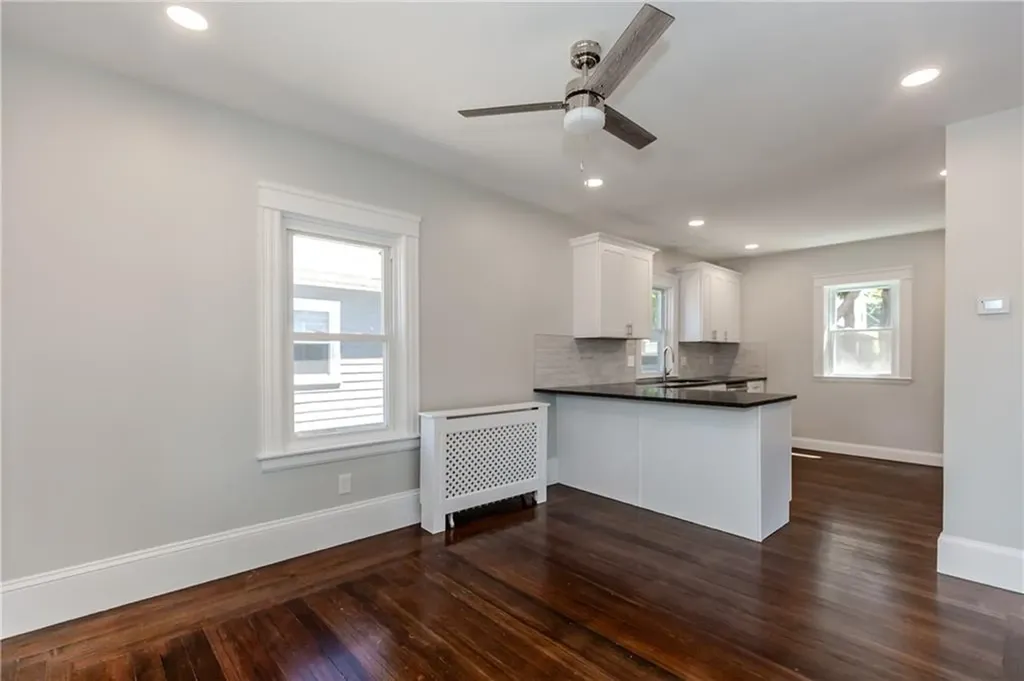 41 Wellesley Avenue North Providence RI 02911