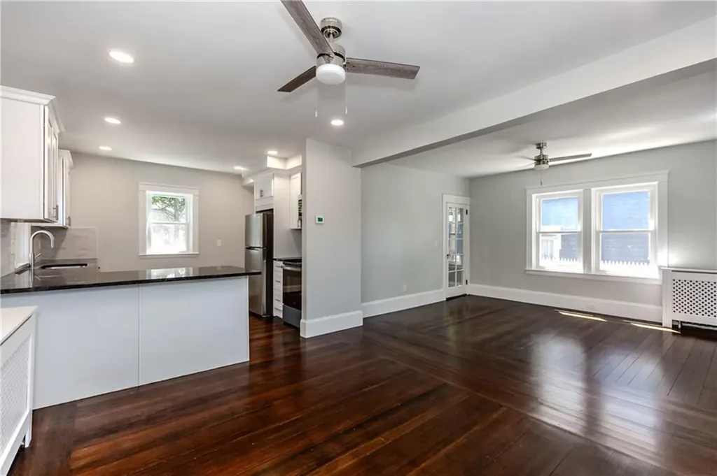 41 Wellesley Avenue North Providence RI 02911