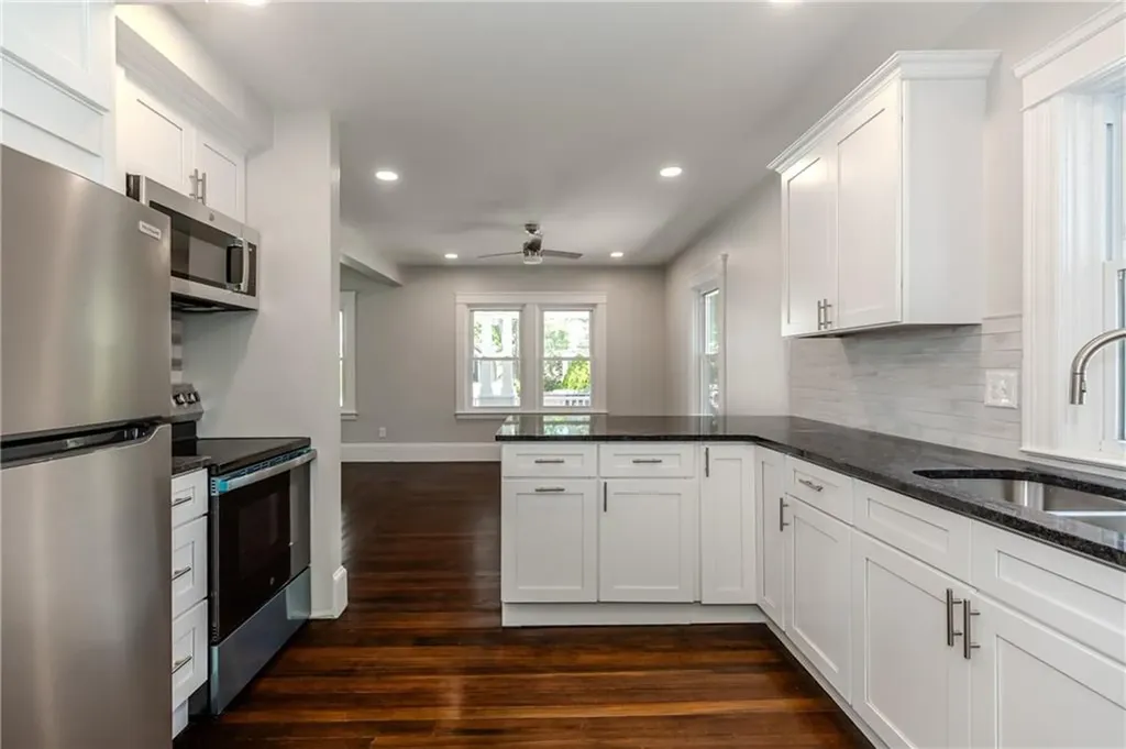 41 Wellesley Avenue North Providence RI 02911