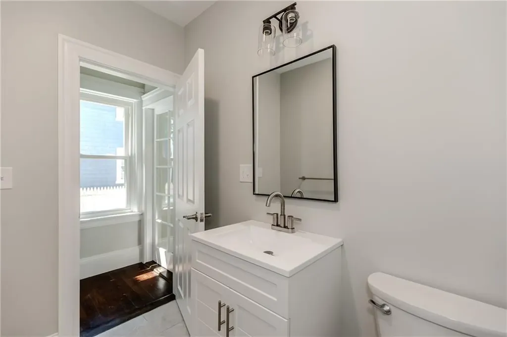 41 Wellesley Avenue North Providence RI 02911