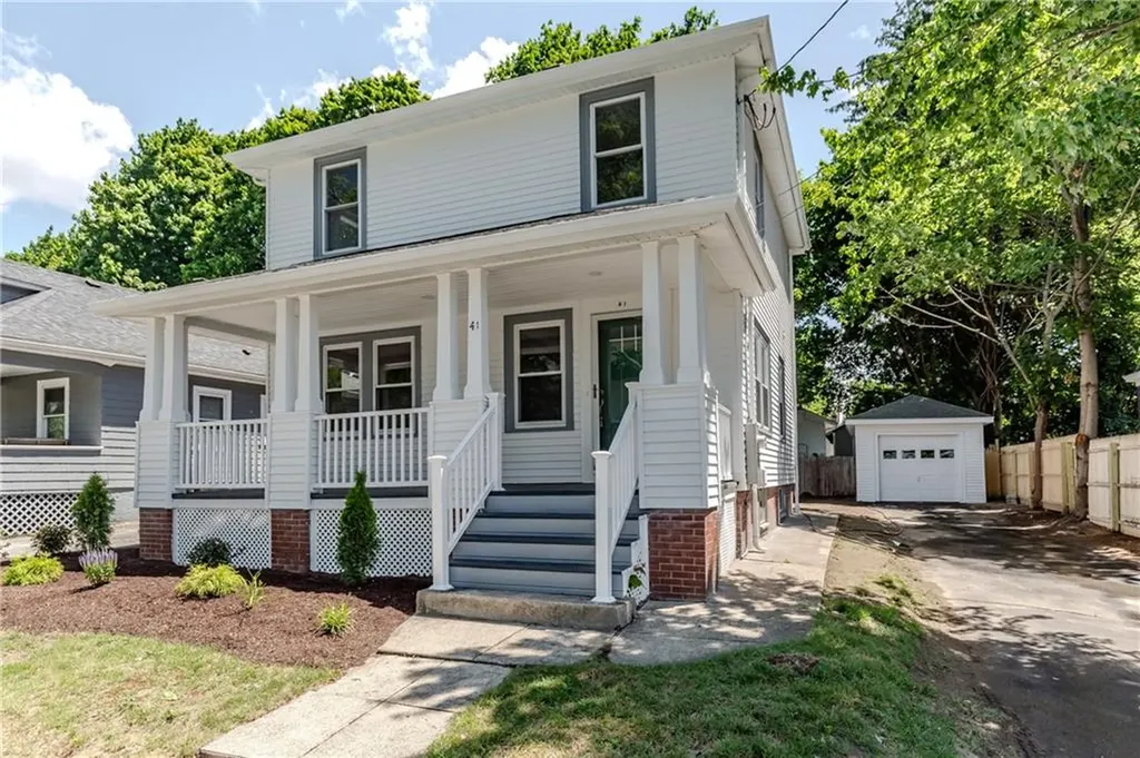 41 Wellesley Avenue North Providence RI 02911