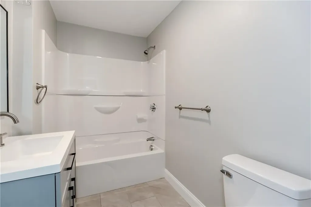 41 Wellesley Avenue North Providence RI 02911